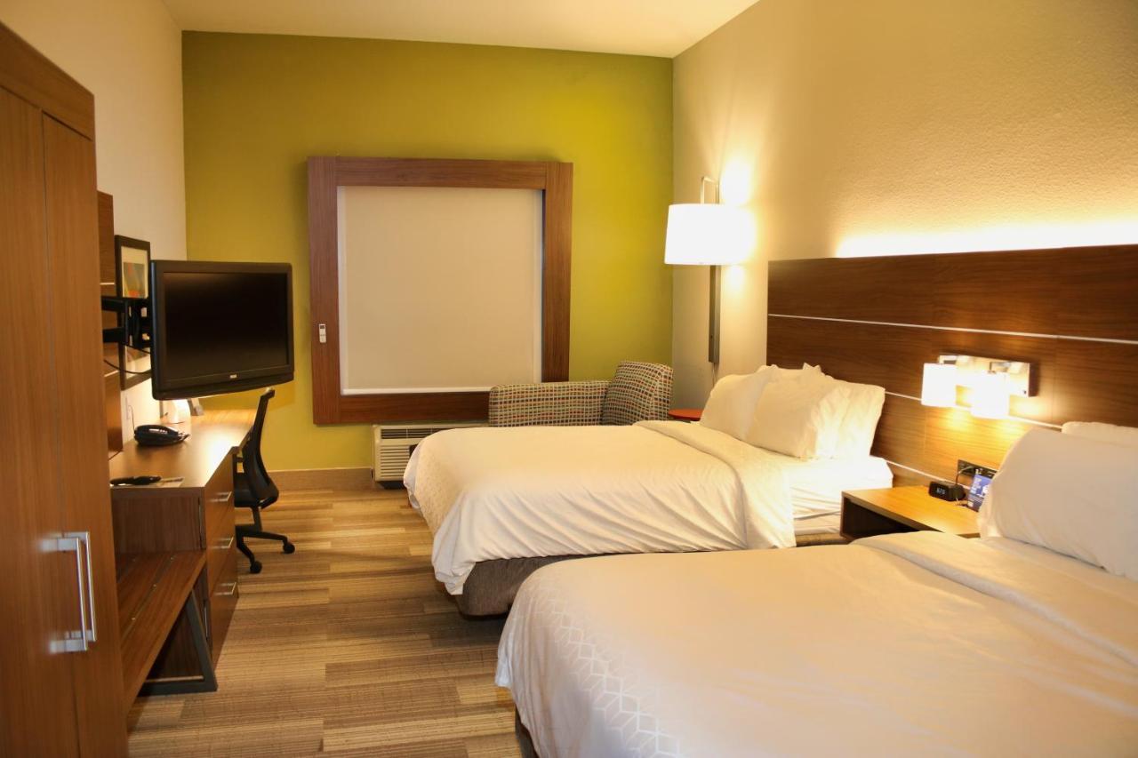Holiday Inn Express By Ihg Douglas Exterior photo