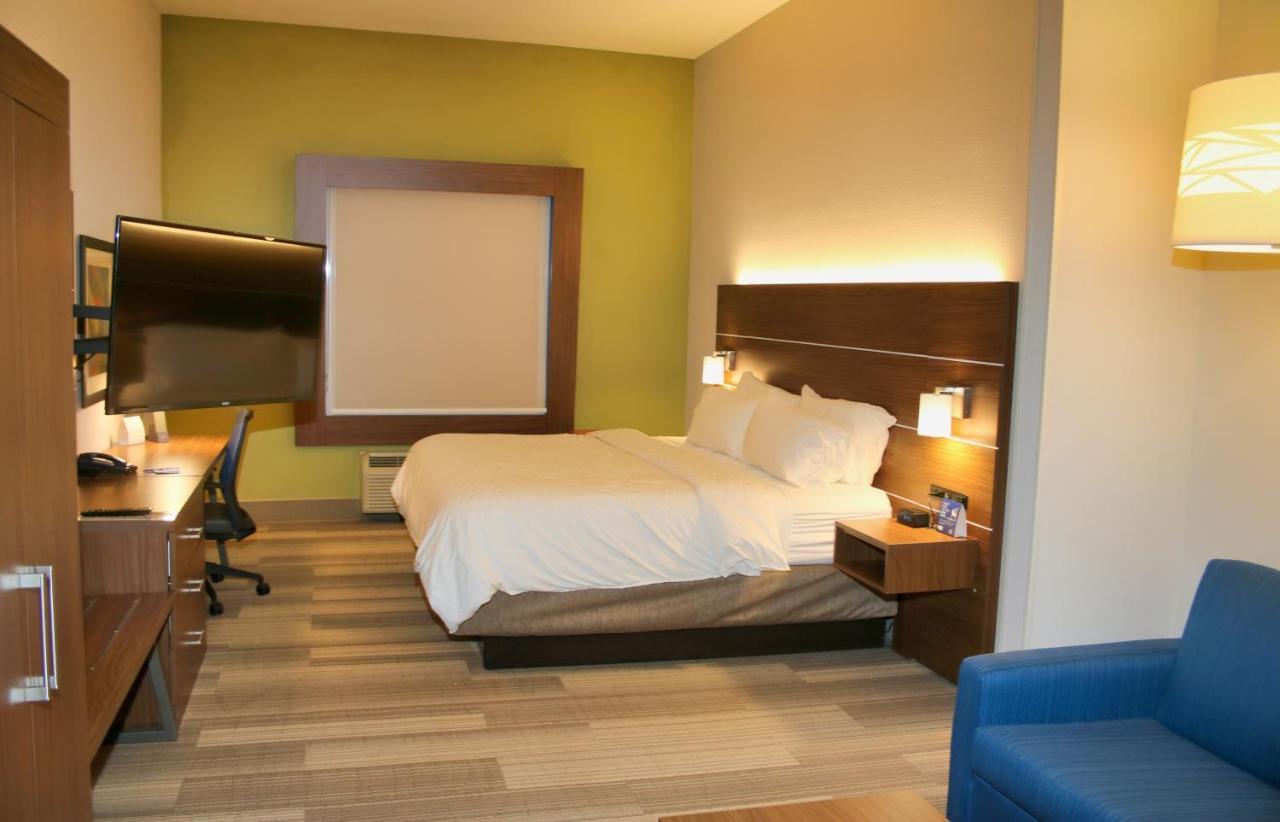 Holiday Inn Express By Ihg Douglas Exterior photo