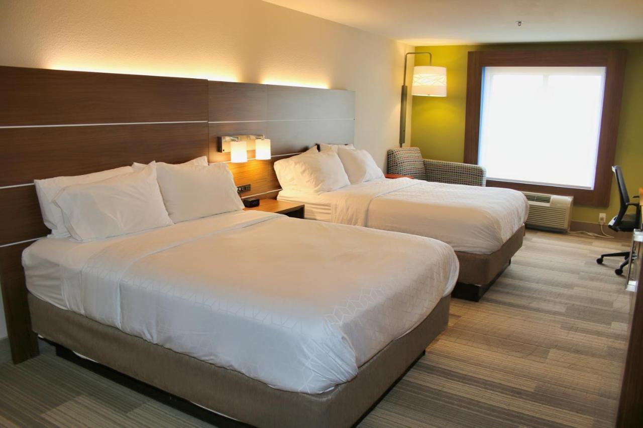 Holiday Inn Express By Ihg Douglas Exterior photo