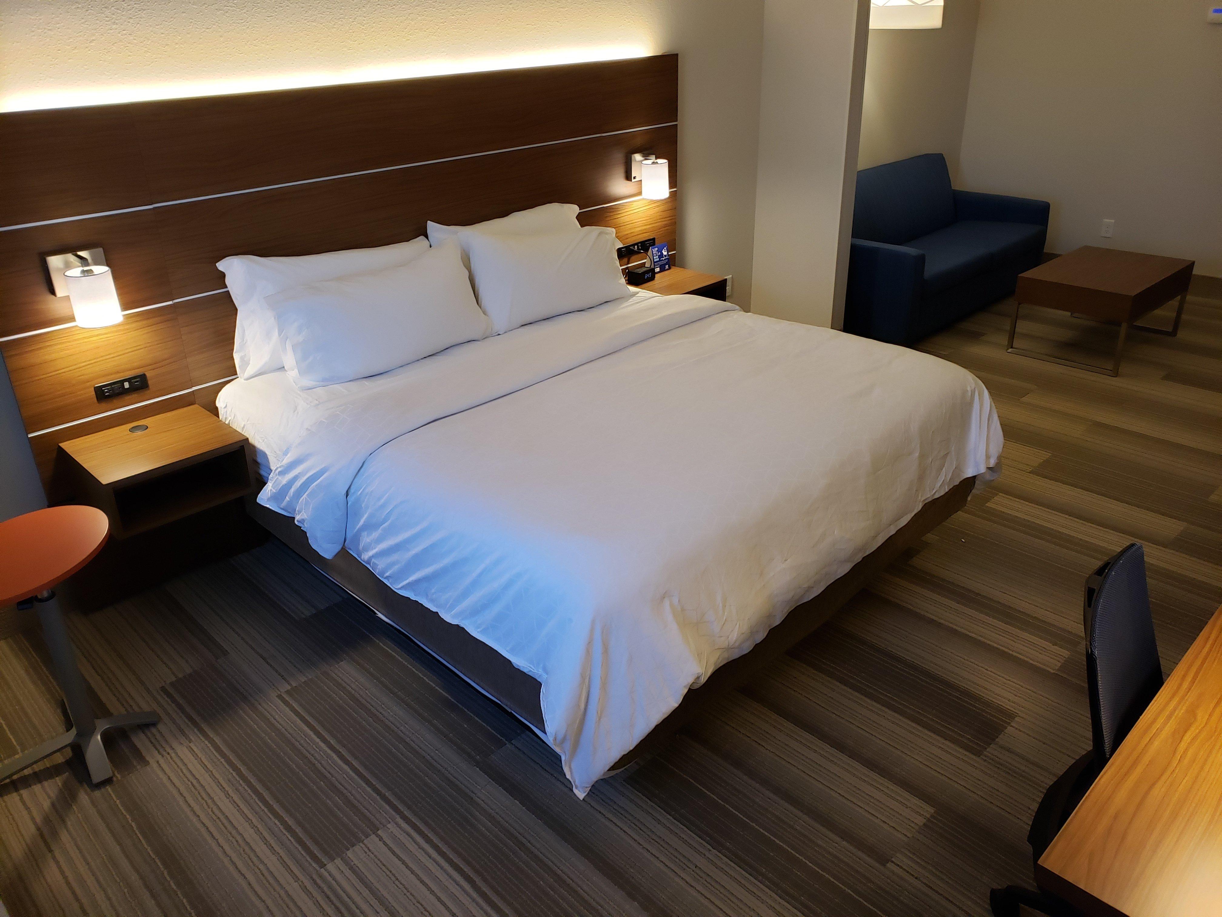 Holiday Inn Express By Ihg Douglas Exterior photo