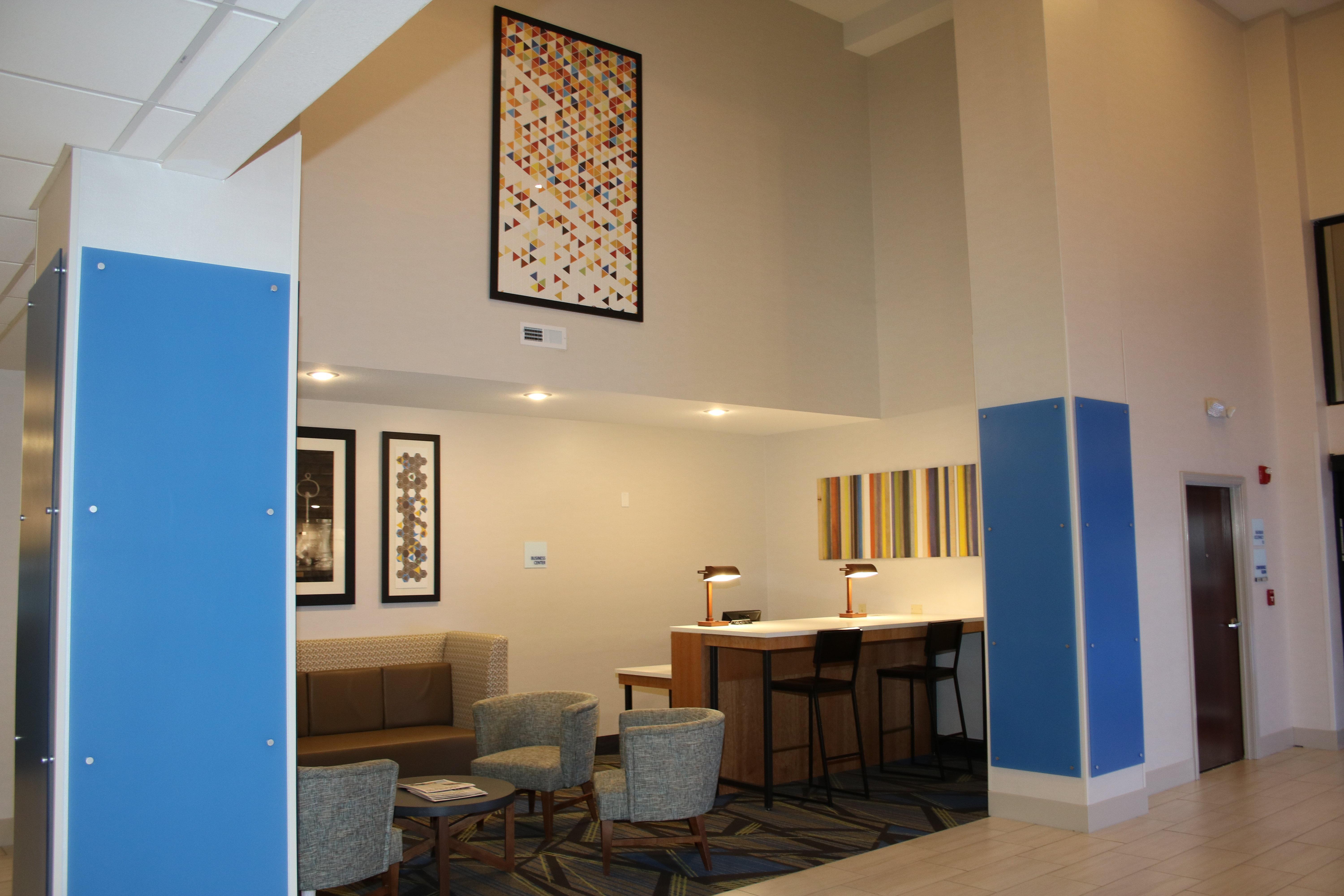Holiday Inn Express By Ihg Douglas Exterior photo