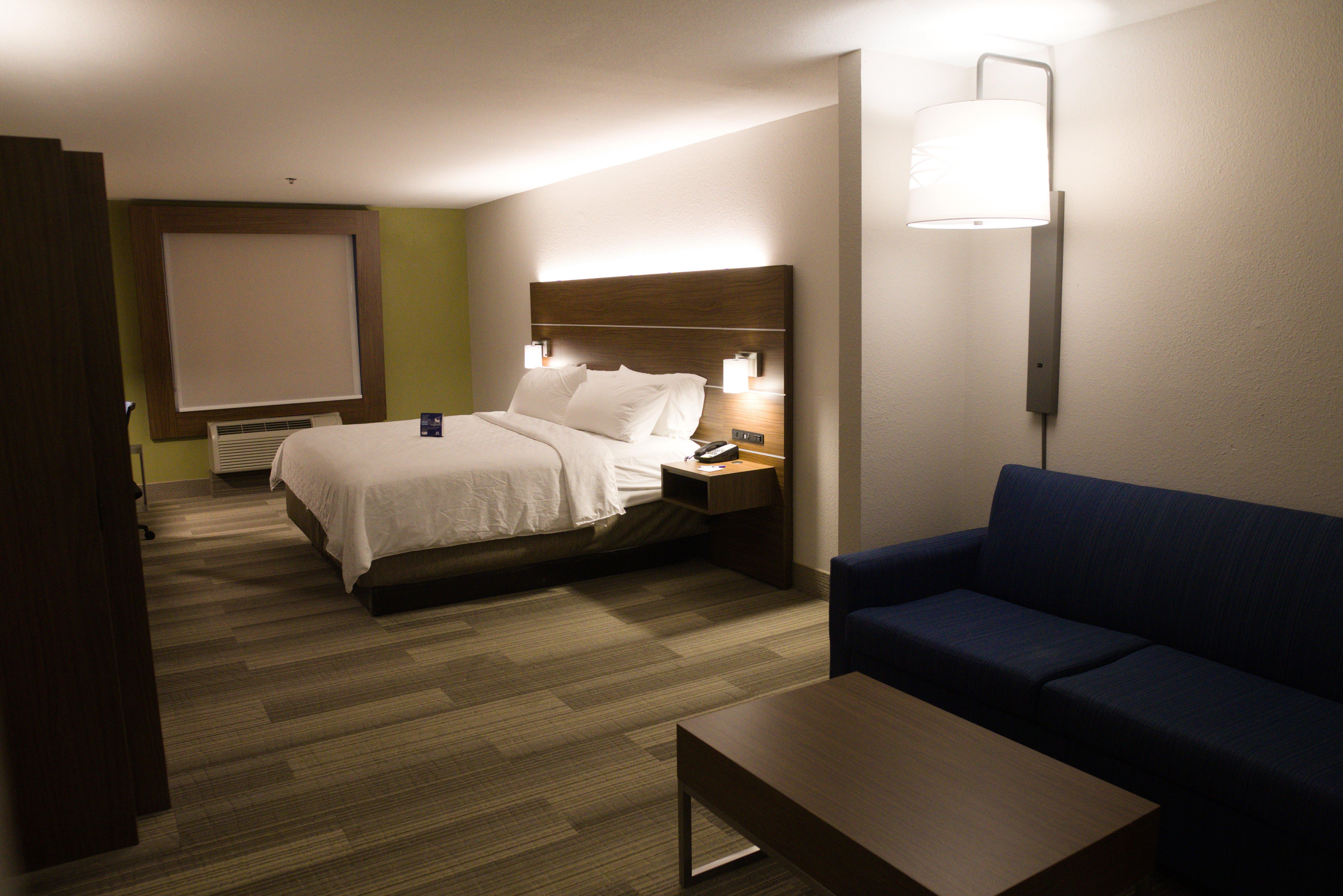 Holiday Inn Express By Ihg Douglas Exterior photo