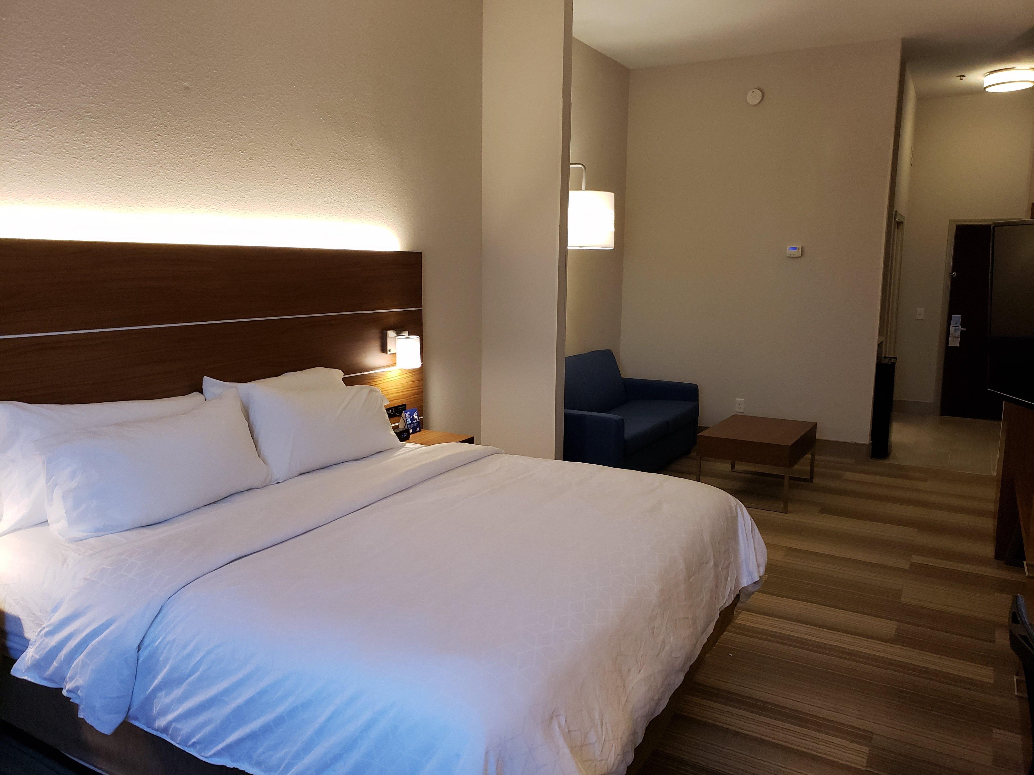 Holiday Inn Express By Ihg Douglas Exterior photo