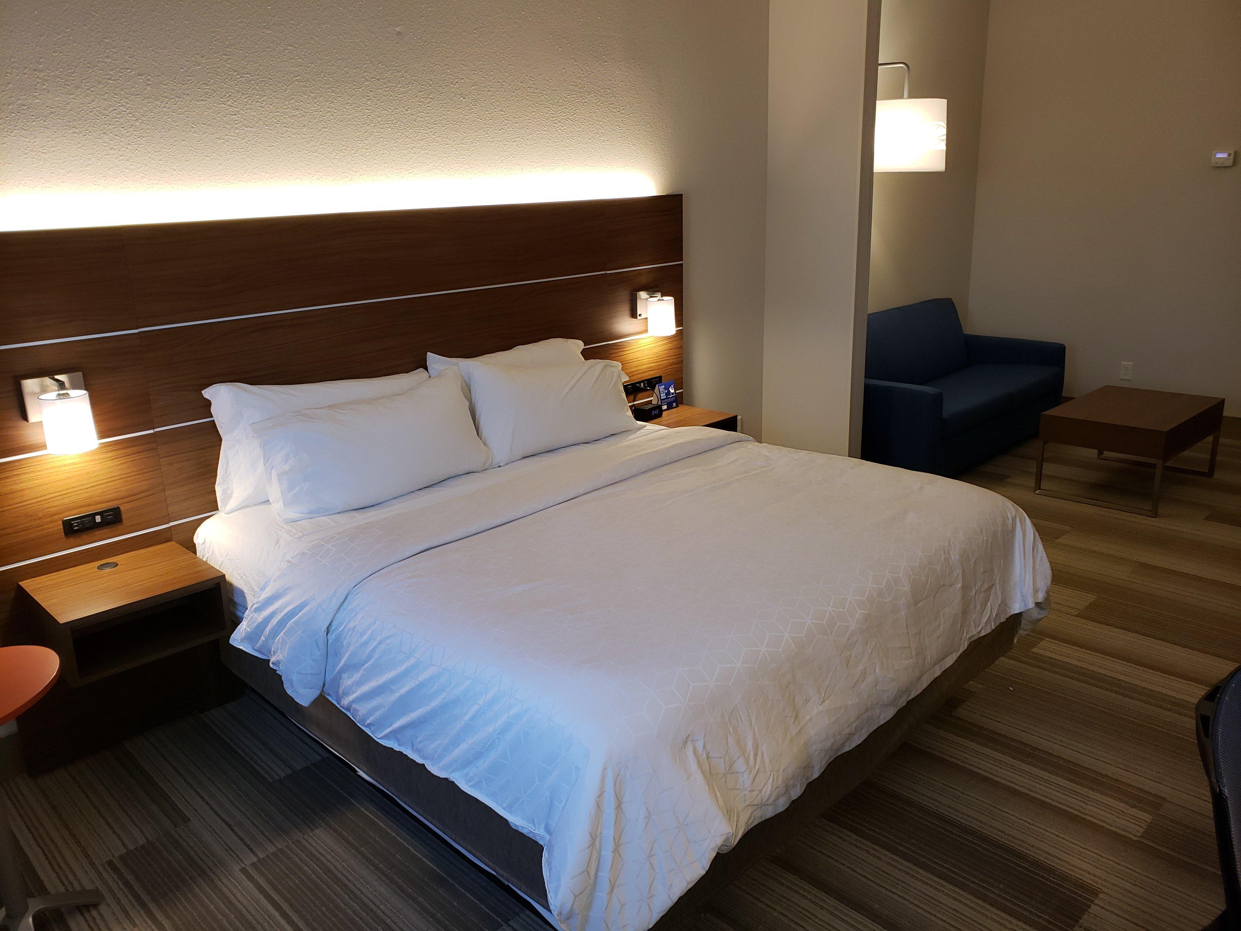 Holiday Inn Express By Ihg Douglas Exterior photo