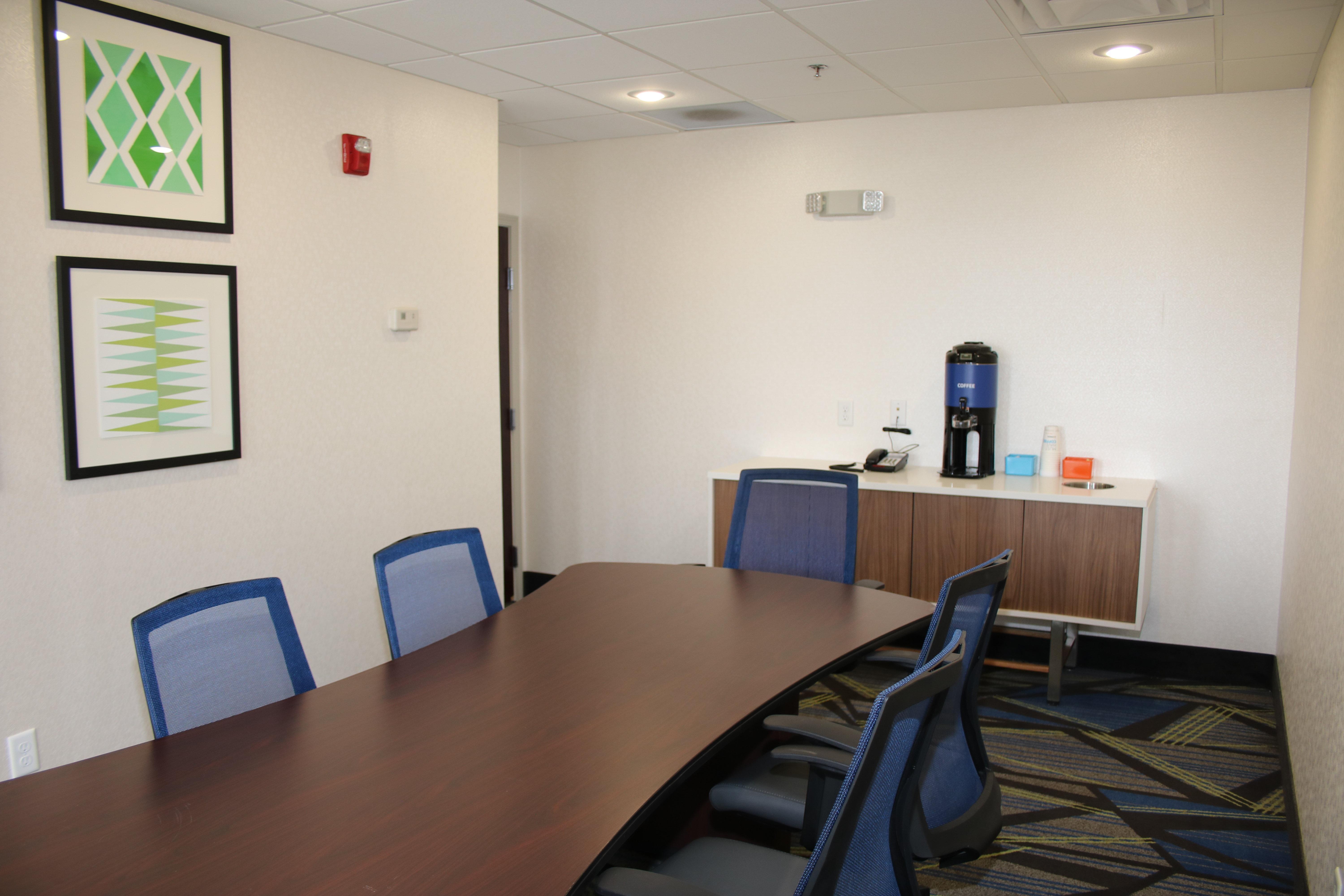 Holiday Inn Express By Ihg Douglas Exterior photo