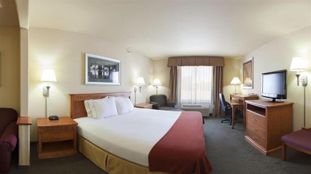 Holiday Inn Express By Ihg Douglas Exterior photo