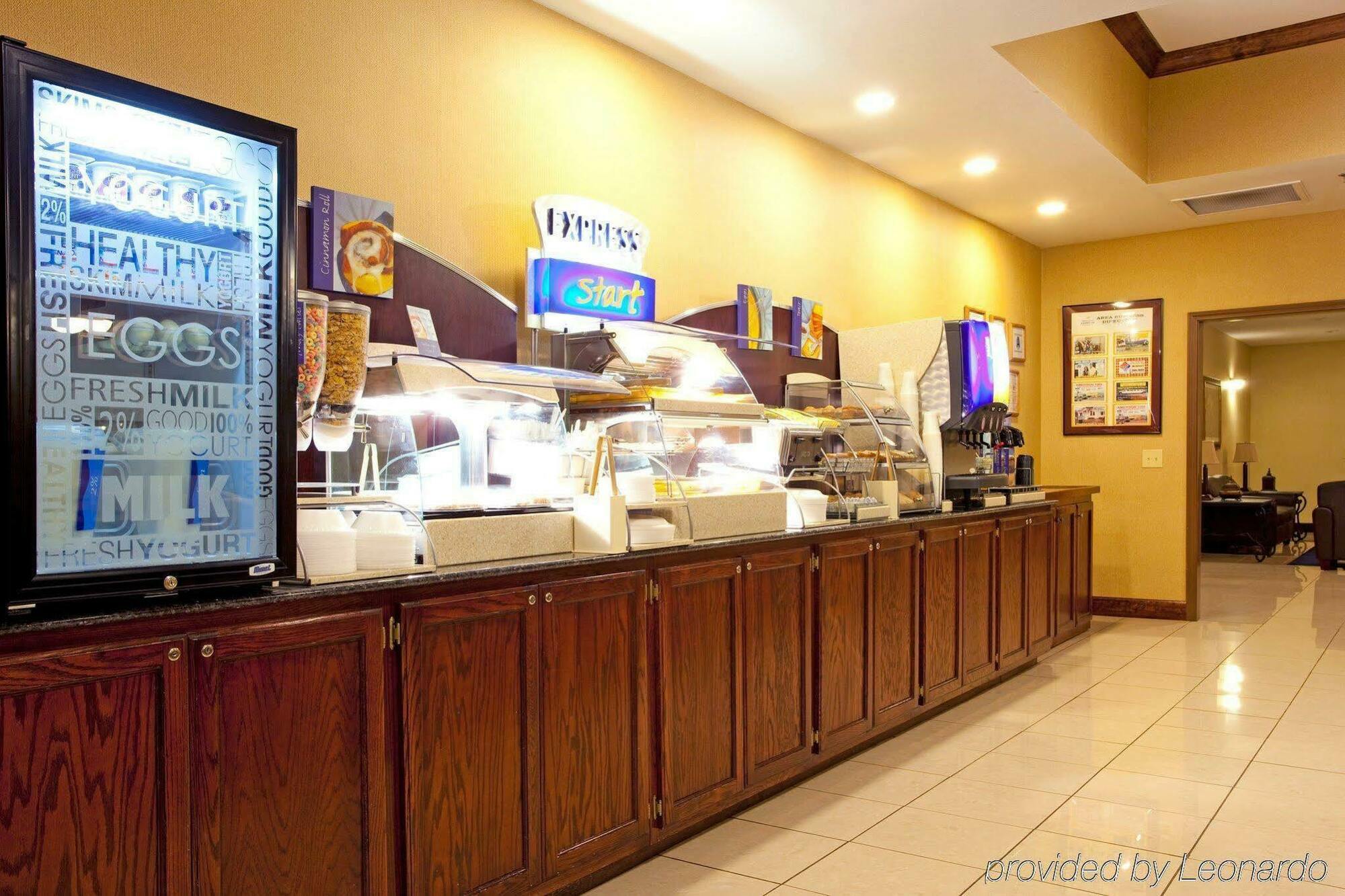 Holiday Inn Express By Ihg Douglas Restaurant photo