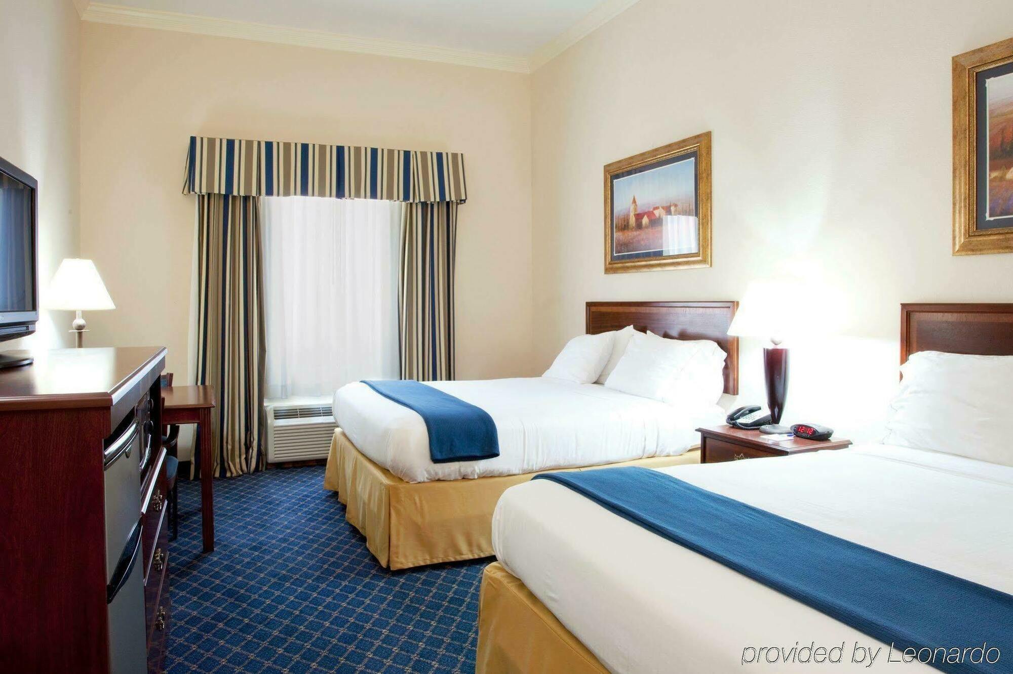 Holiday Inn Express, An Ihg Hotel Douglas Room photo